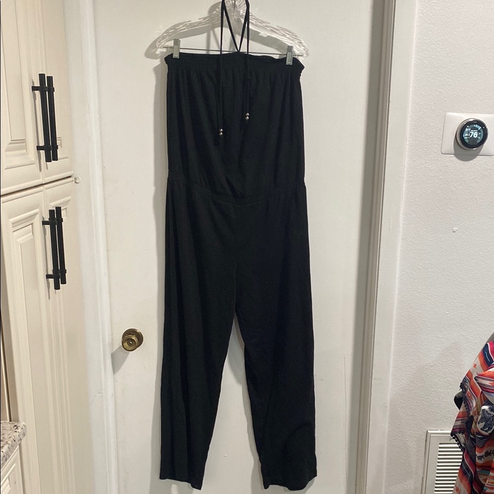 Black Jumpsuit with High Waist and Classic Design